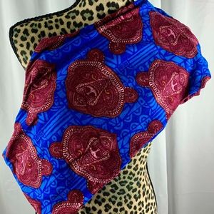 LuLaRoe HTF Unicorn Mosaic Bear Royal Blue EUC TC